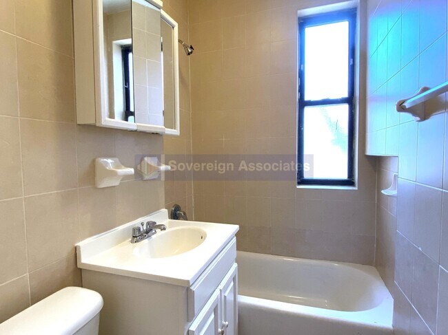 Foto del edificio - 634 St Nicholas Ave