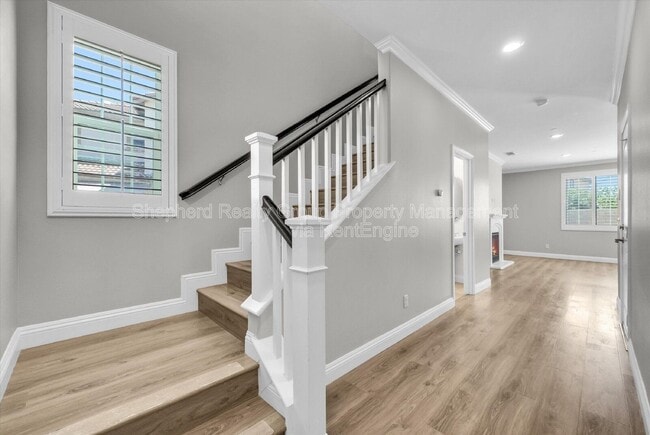 Building Photo - 12167 Chutes Ct