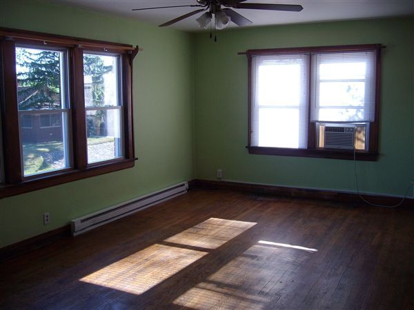 Primary Photo - 1021 E Madison St