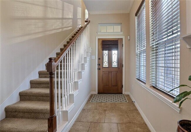 Building Photo - 4001 Milan Dr