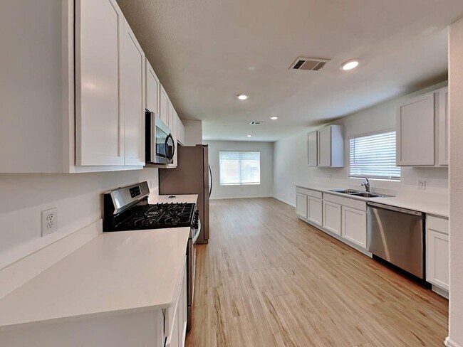 Foto del edificio - 18606 Via Barletta Ln