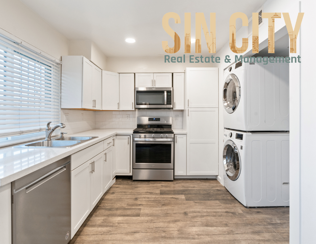Foto principal - "Spacious 3-Bed Oasis with 2.5 Baths in Pr...