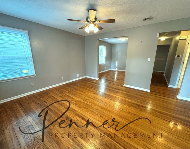 Foto del edificio - 7608 McGee St