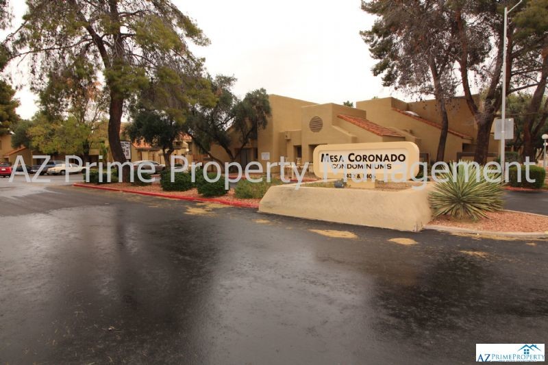 Primary Photo - 1432 W Emerald Ave
