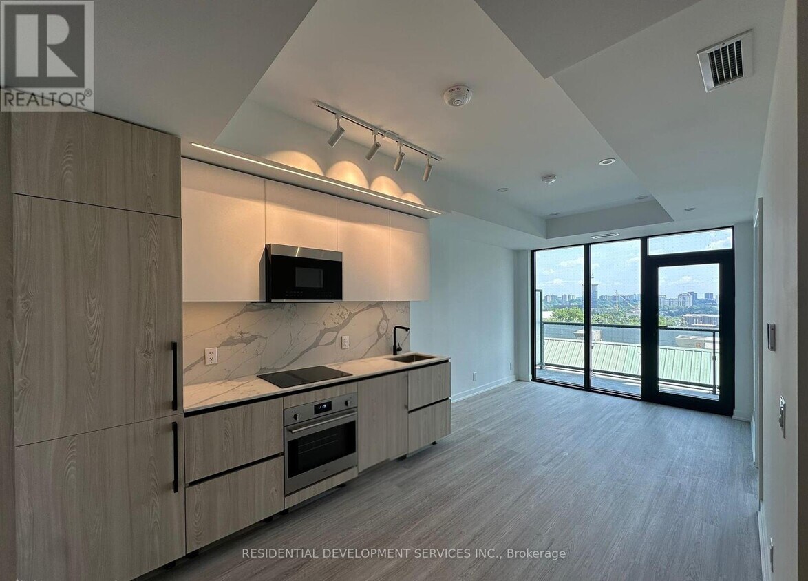 Photo principale - 699-699 Sheppard Ave E