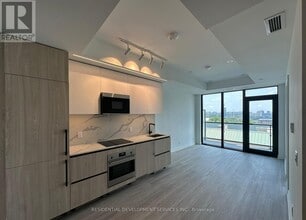Building Photo - 699-699 Sheppard Ave E