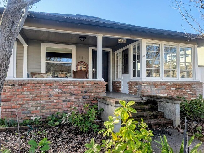 Foto del edificio - 411 1st St