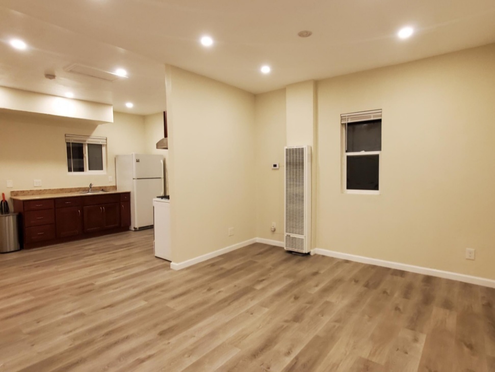 Foto principal - 4032 Suter St