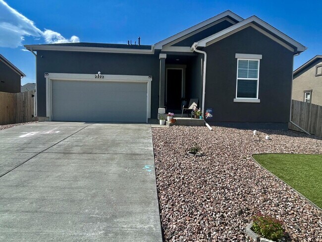 Foto del edificio - 2222 Sunrise Ln