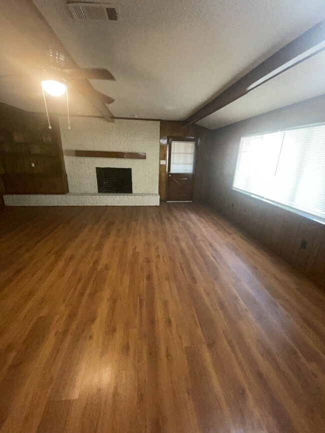 Building Photo - 3535 Exchange Dr