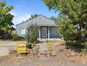 Building Photo - 1617 Mahan Ave