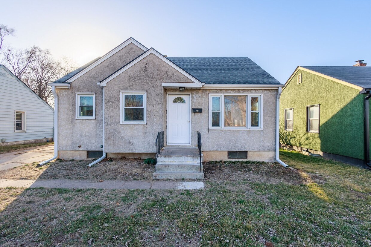 2506 Main St, Bellevue, NE 68005 House Rental in Bellevue, NE