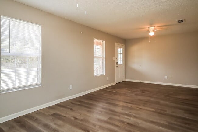 Building Photo - 6619 Wayne Johnson Ave