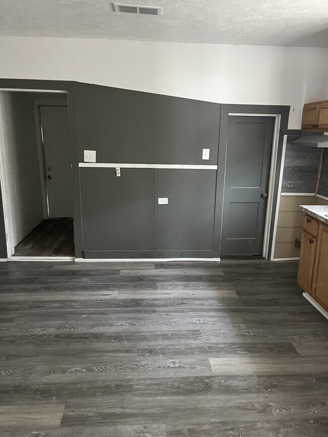 Foto del edificio - 205 Andrew Springs Dr