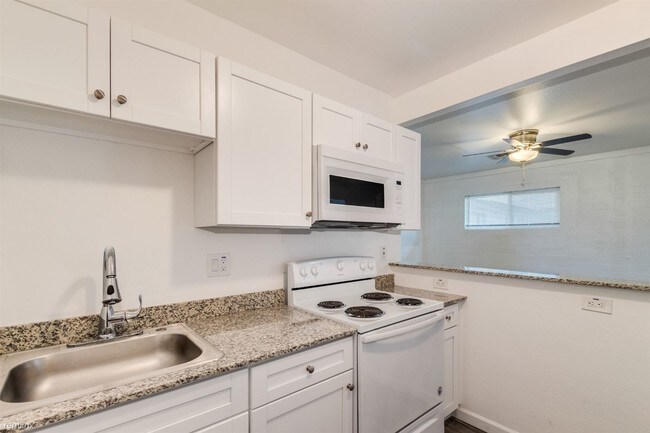 Foto del edificio - 2402 N 24th St