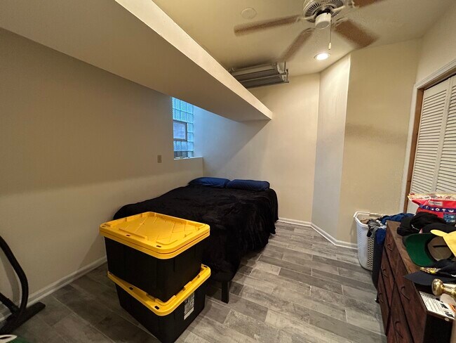 Foto del edificio - 4621 N Rockwell St