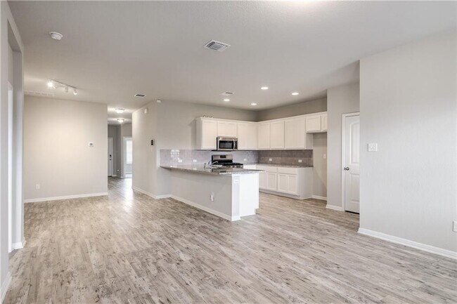 Building Photo - 2920 Bridekirk Dr