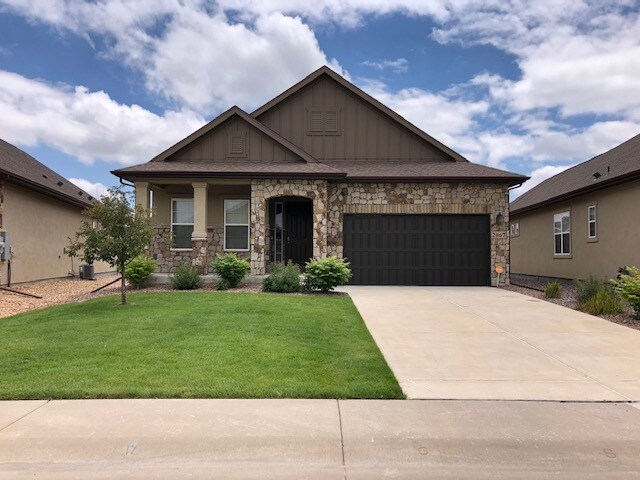 Primary Photo - 2067 Vineyard Dr