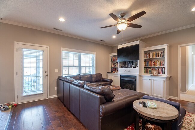 Foto del edificio - 2117 Balclutha Ln