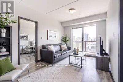 Building Photo - 275-A275 Larch St