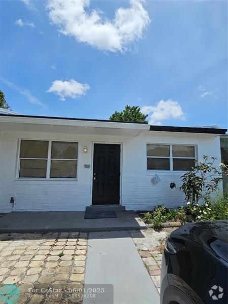 Building Photo - 5410 SW 36th St