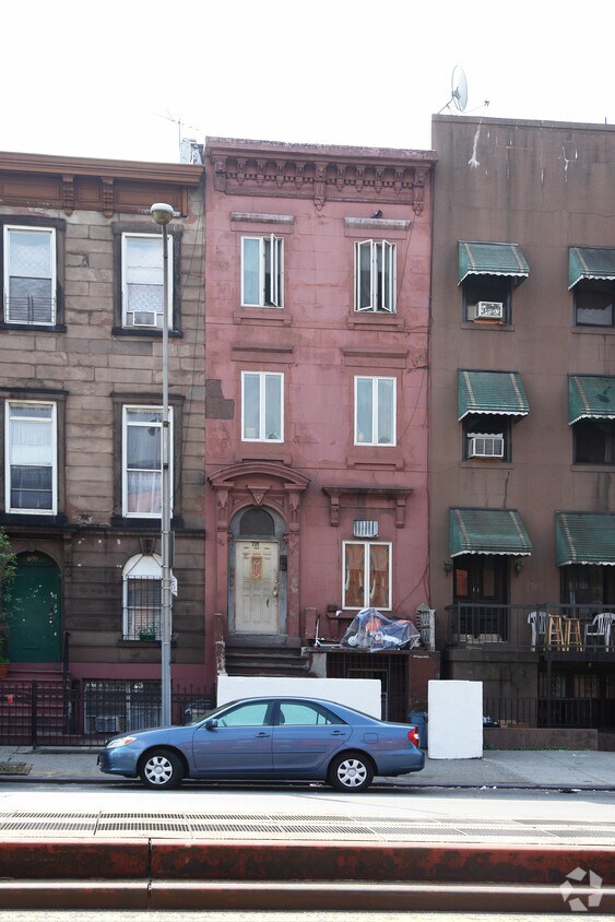 Primary Photo - 701 4th Ave
