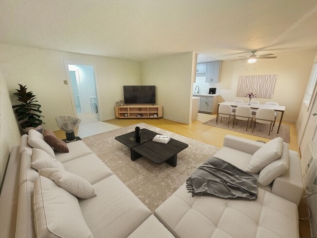 Building Photo - 9612 Lucerne Ave