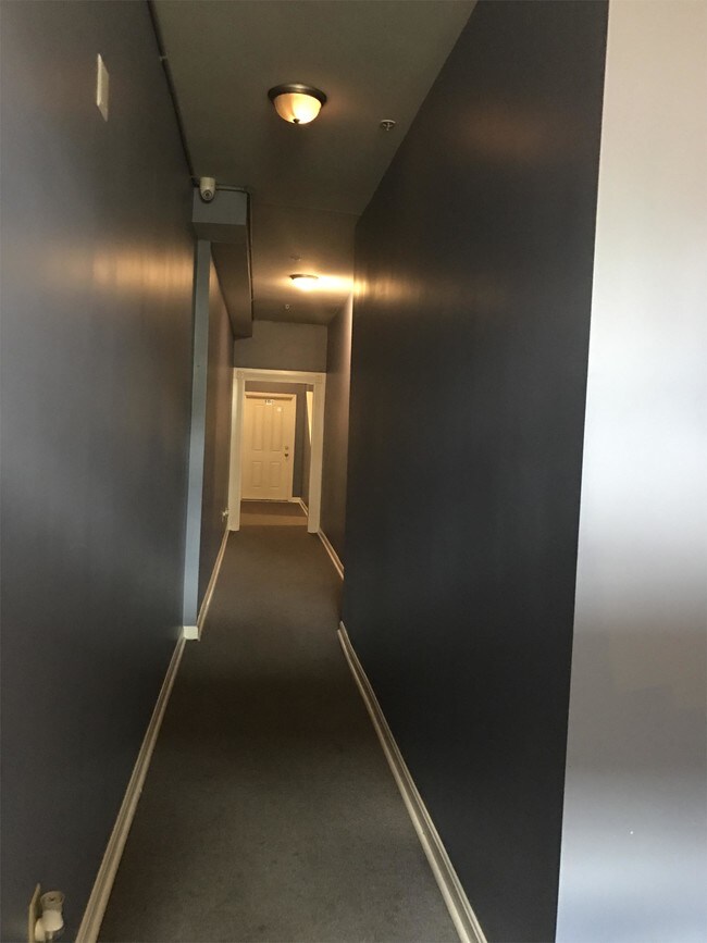 Foto del edificio - 222 W Monument St