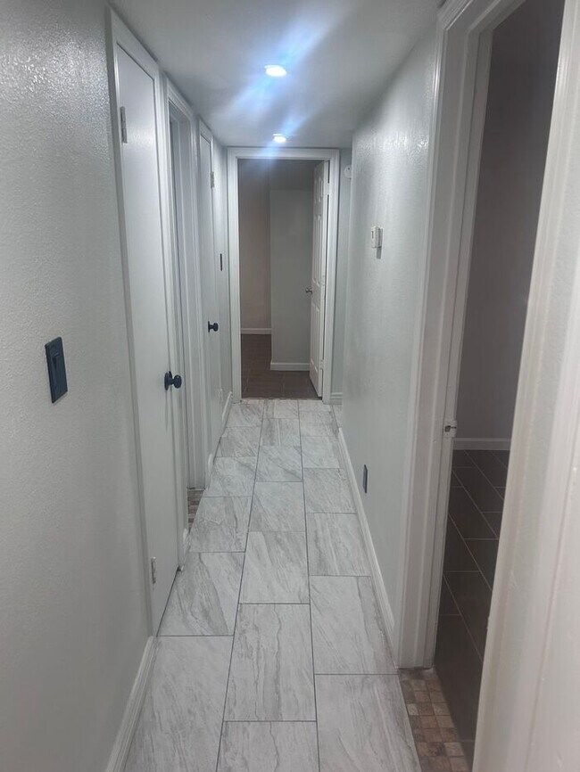 Building Photo - COMPLETELY REMODELED HOME INSIDE AND OUT, ...