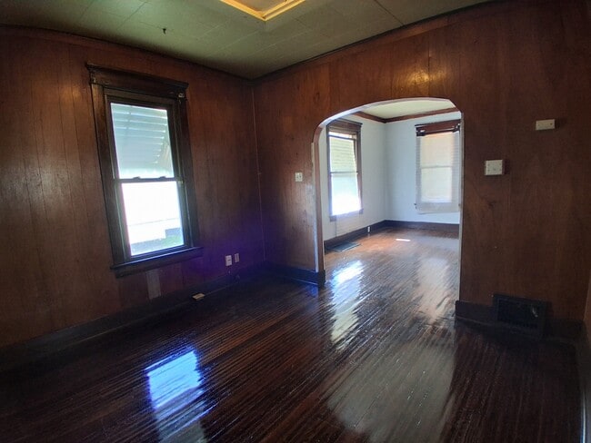 Building Photo - 409 Ave A