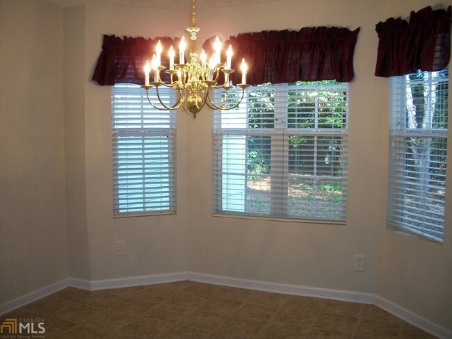 Building Photo - 5587 Strathmoor Manor Cir