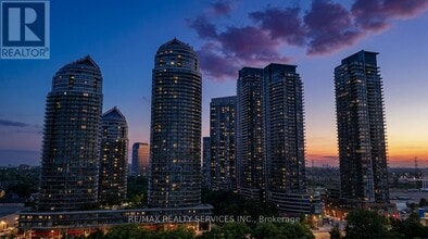 Building Photo - 2230 Lake Shore Blvd W