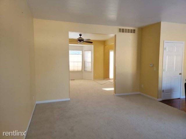 Foto del edificio - 4 br, 2.5 bath House - 1047 Vermont Dr