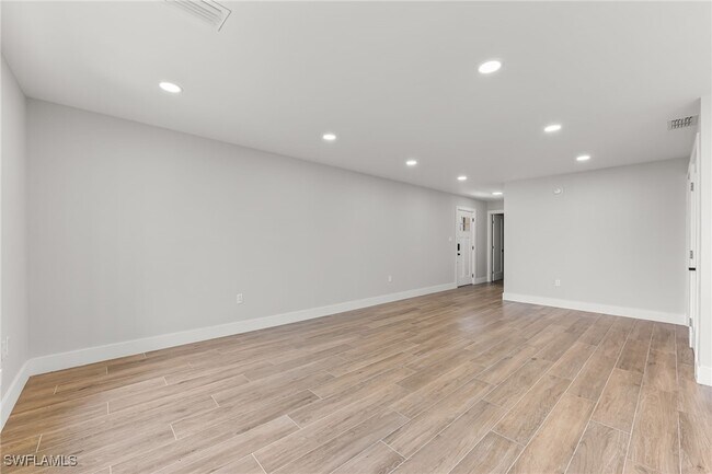 Foto del edificio - 1890 Bald Eagle Dr