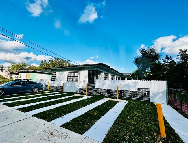 Foto del edificio - 5541 NW 1st Ave
