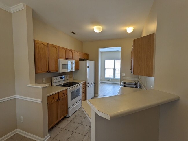 Foto del edificio - Townhome w/ Easy Access to I485/Shopping/Restaurants