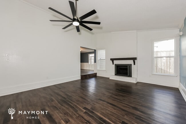 Building Photo - 2611 Elk Grove Rd