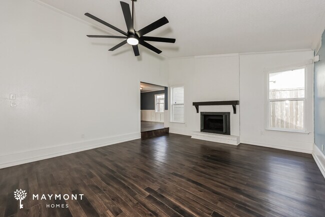 Foto del edificio - 2611 Elk Grove Rd