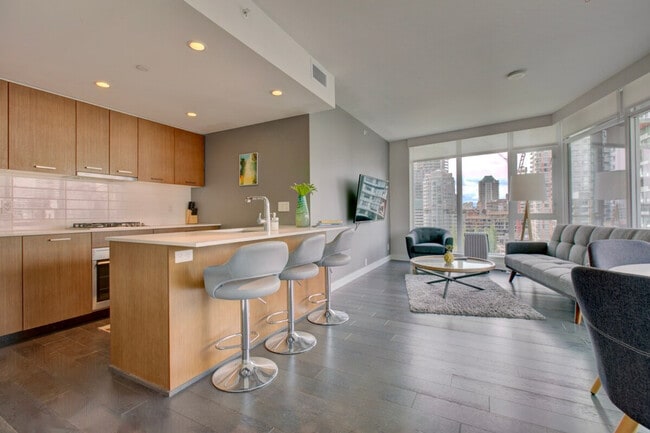 Building Photo - 777 Pacific St