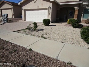 Building Photo - 5807-5807 Redstone Pass Ct