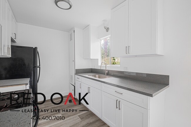 Foto del edificio - 630 N Cerritos Ave