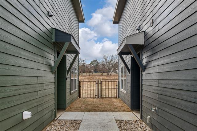 Building Photo - 3501 E Renfro St