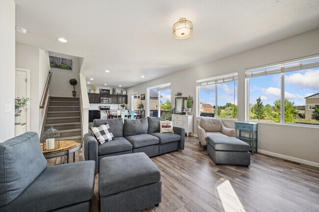 Building Photo - 3068 Aries Dr