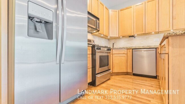 Foto del edificio - 1524 N Bosworth-Unit 2