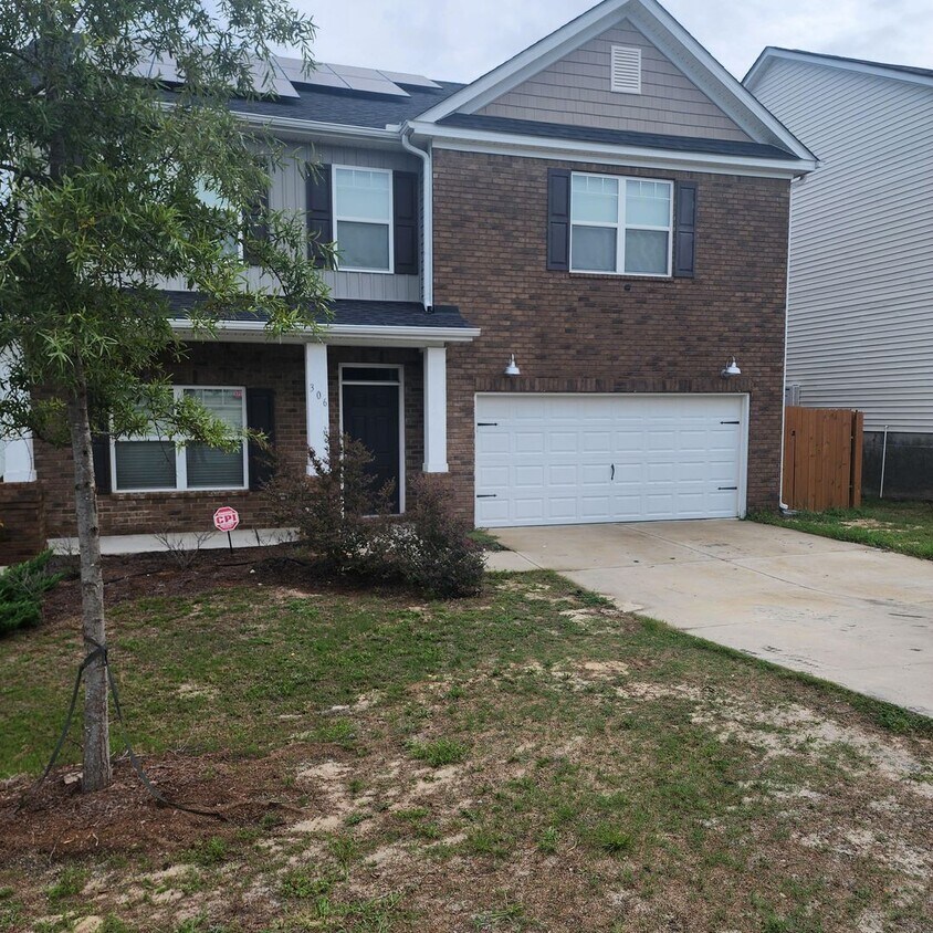 Primary Photo - Beautiful 4 Bedroom 3.5 Bath Home Coming S...