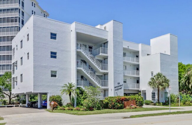 Foto del edificio - 377 Vanderbilt Beach Rd