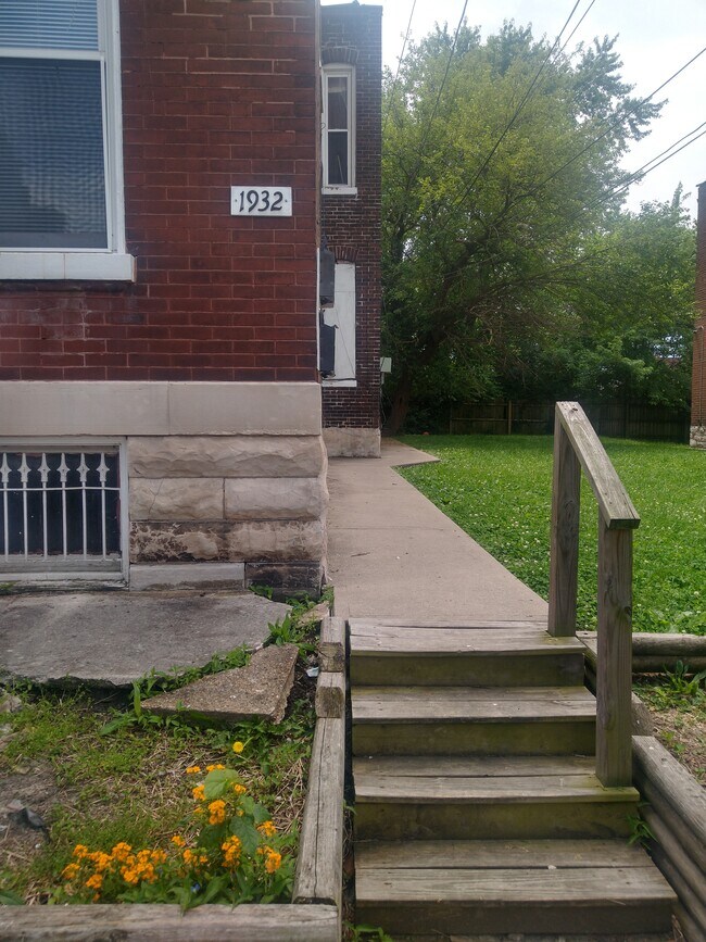 Foto del edificio - 1930 Winnebago St