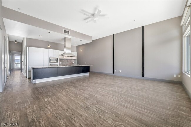 Building Photo - 2775 W Pebble Rd