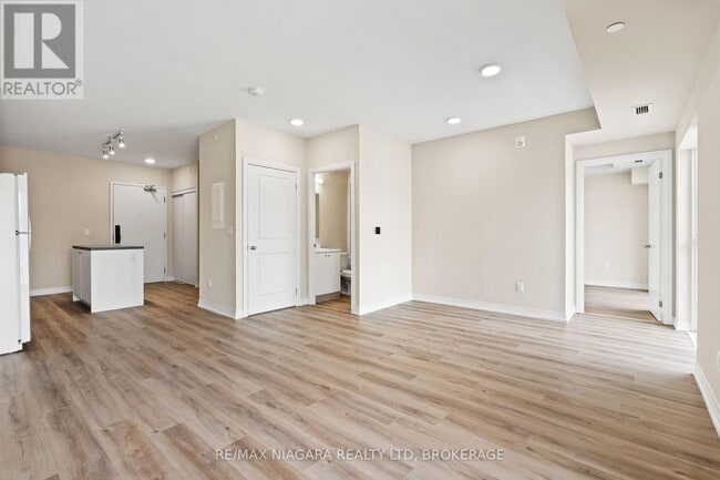 Building Photo - 50-250 Herrick Ave