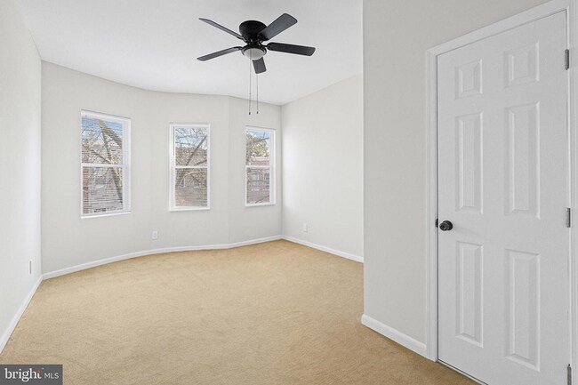 Foto del edificio - 4 Bedrooms 3 Bathrooms